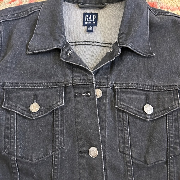 GAP Women’s Icon Denim Jacket – Size Medium – Black – EUC - Picture 2 of 9